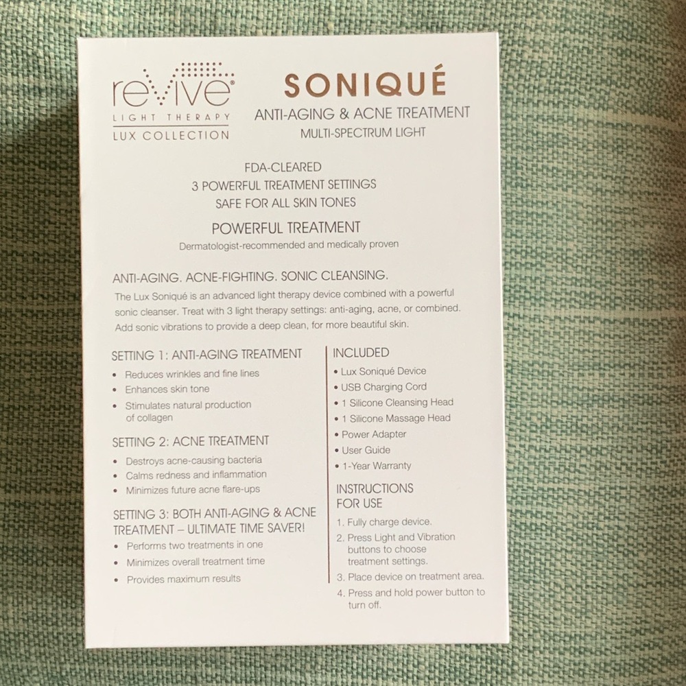 Revive Light Therapy Lux Collection Sonique Sonic Cleanser New in box! - Picture 2 of 4